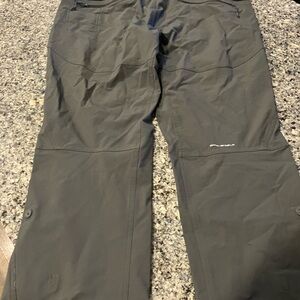 Columbia Gray Cargo Pants with Versatile Design